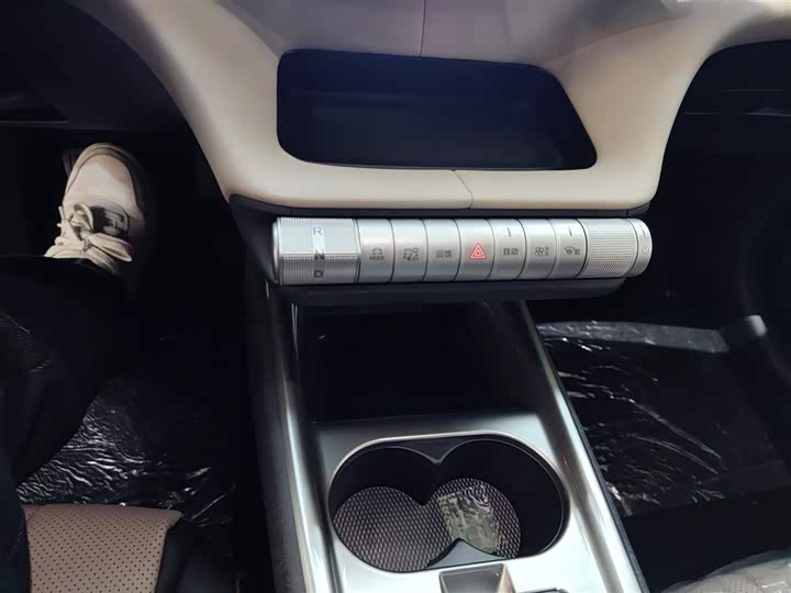 Фото 14 - BYD Dolphin