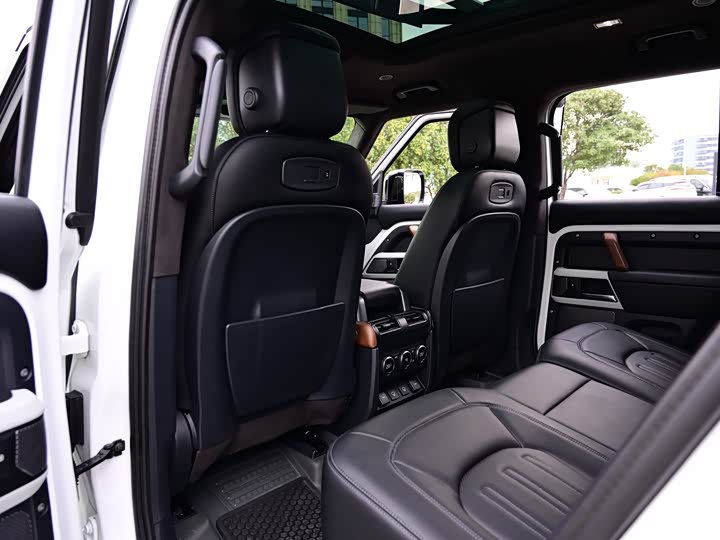 Фото 20 - Land Rover Defender