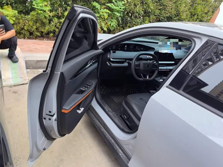 Фото 14 - Changan UNI-V