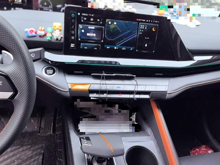 Фото 6 - Changan UNI-V