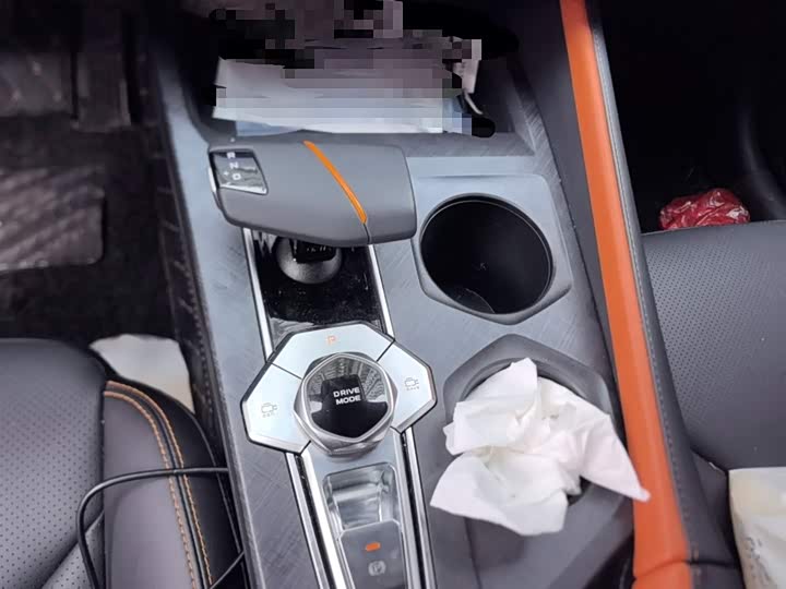 Фото 7 - Changan UNI-V