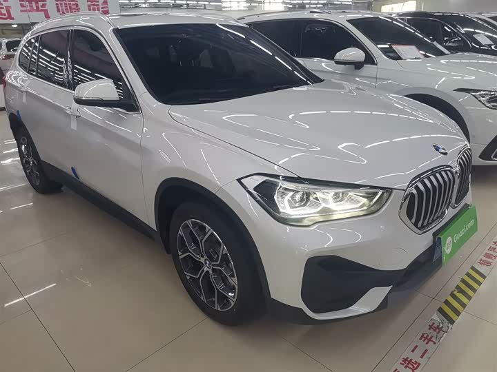 Фото 4 - BMW X1