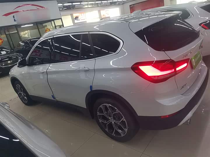 Фото 5 - BMW X1