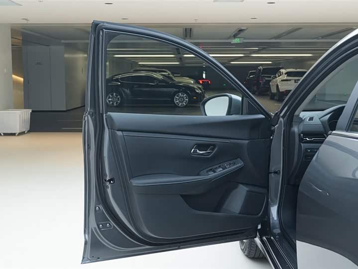 Фото 20 - Nissan Sylphy