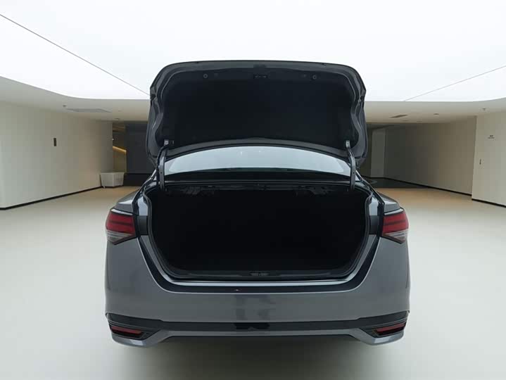 Фото 8 - Nissan Sylphy