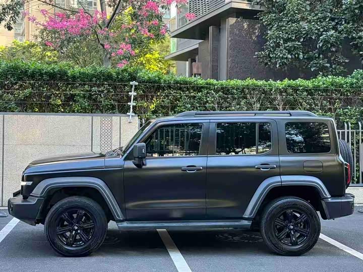 Фото 10 - Tank 300