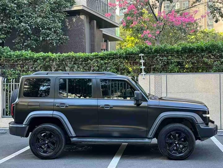 Фото 2 - Tank 300