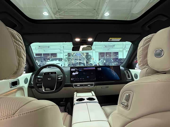 Фото 13 - LiXiang L7