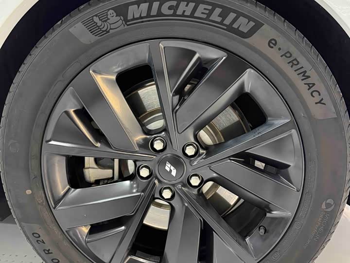 Фото 20 - LiXiang L7