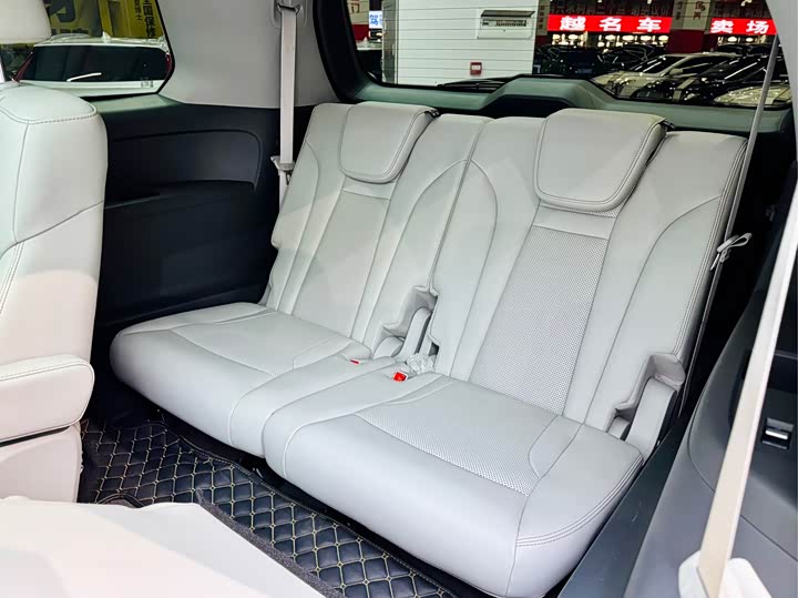 Фото 11 - GAC Trumpchi GS8