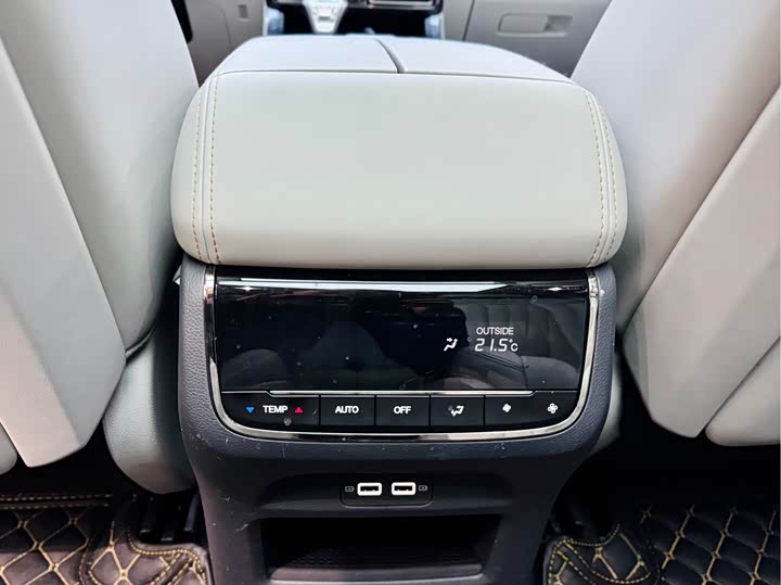 Фото 20 - GAC Trumpchi GS8