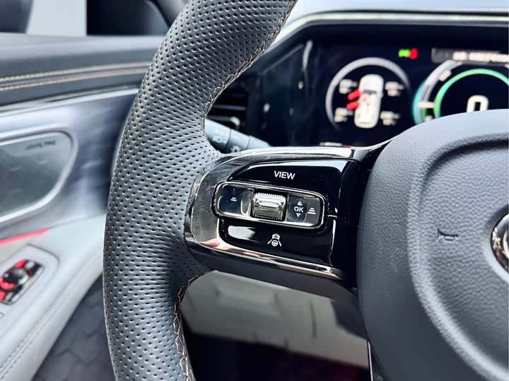 Фото 22 - GAC Trumpchi GS8