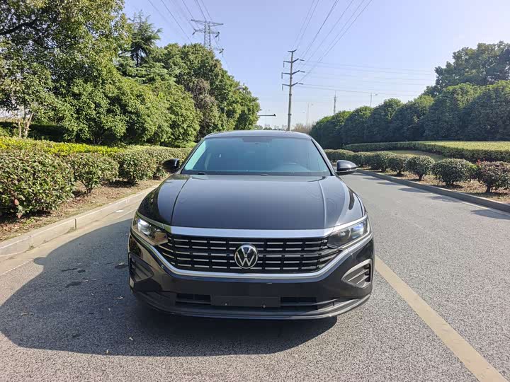 Фото 2 - Volkswagen Passat