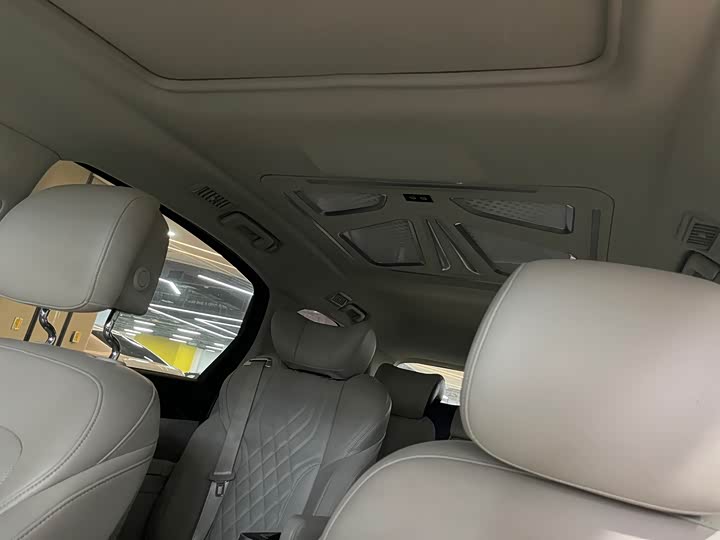 Фото 11 - Buick GL8 ES