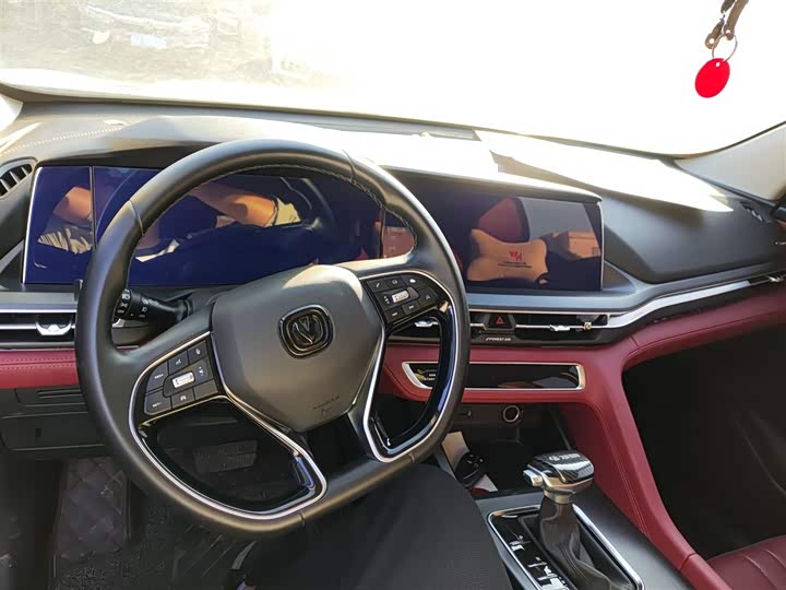 Фото 10 - Changan CS75 Plus