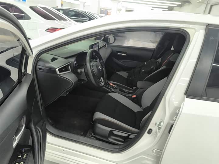 Фото 15 - Toyota Corolla