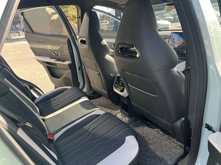 Фото 9 - Jetour Shanhai L6