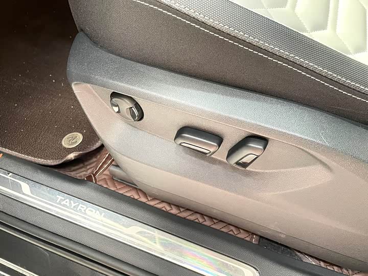 Фото 10 - Volkswagen Tayron