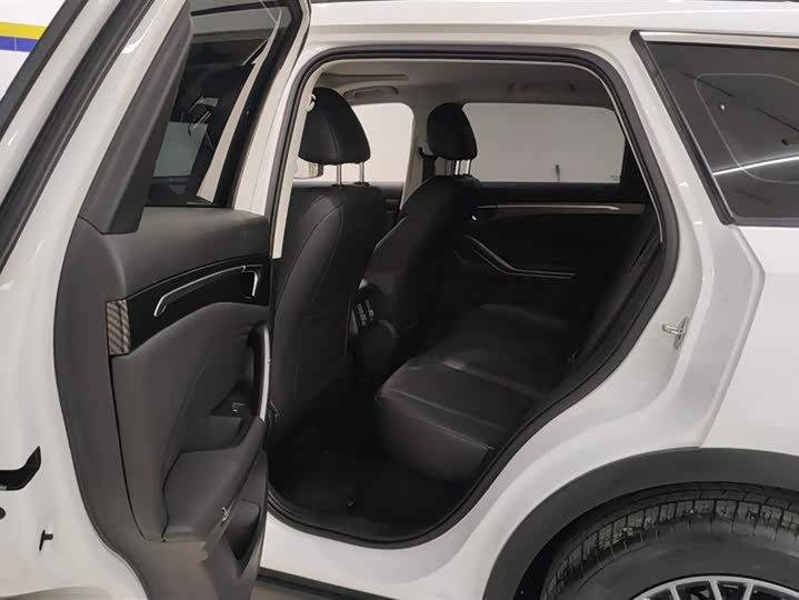 Фото 11 - Bestune T55