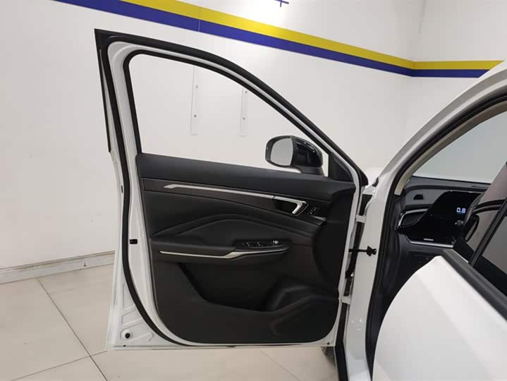 Фото 7 - Bestune T55