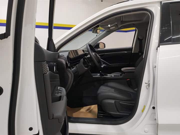 Фото 9 - Bestune T55