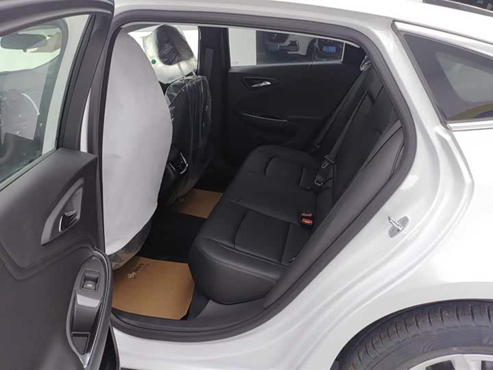 Фото 11 - Chevrolet Malibu XL