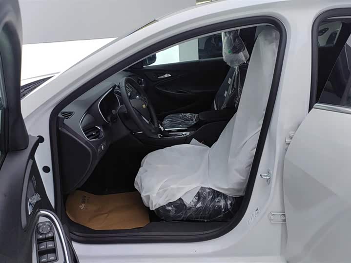 Фото 9 - Chevrolet Malibu XL