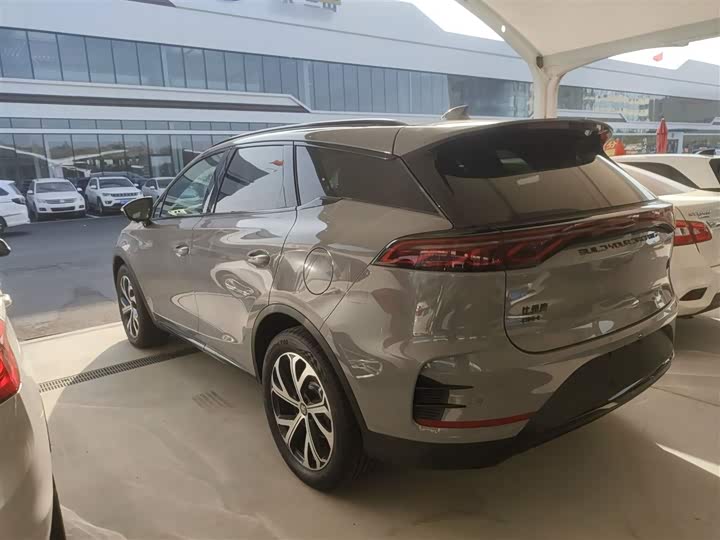 Фото 5 - BYD Tang Hybrid/EV