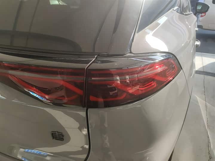 Фото 8 - BYD Tang Hybrid/EV