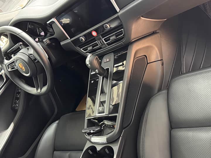 Фото 12 - Porsche Macan