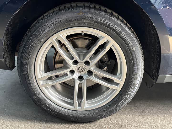 Фото 13 - Porsche Macan