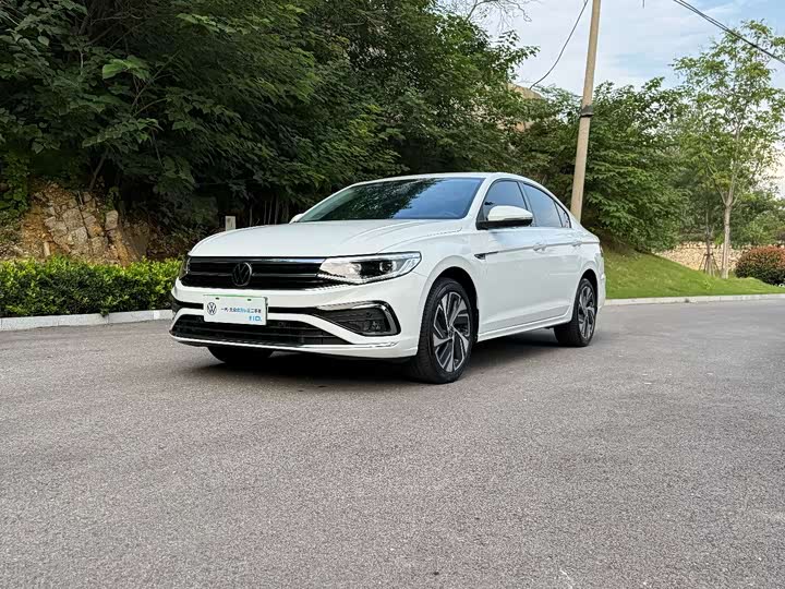 Фото 1 - Volkswagen Bora