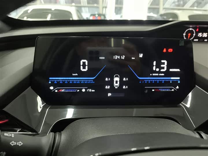 Фото 12 - Changan Oshan Z6