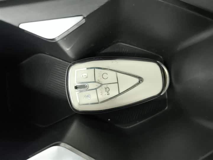 Фото 9 - Changan Oshan Z6