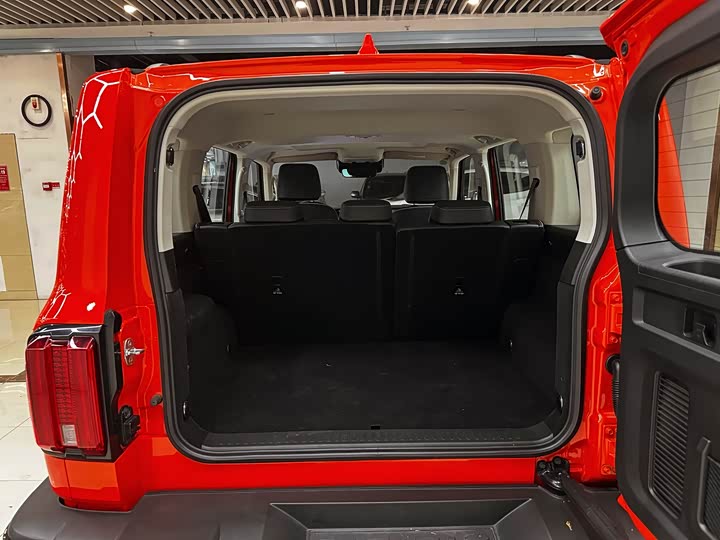 Фото 11 - Tank 300