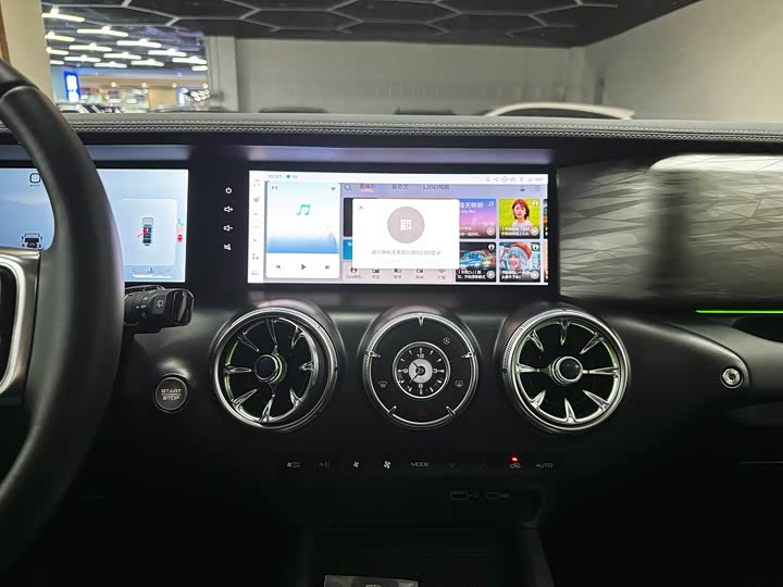 Фото 15 - Tank 300