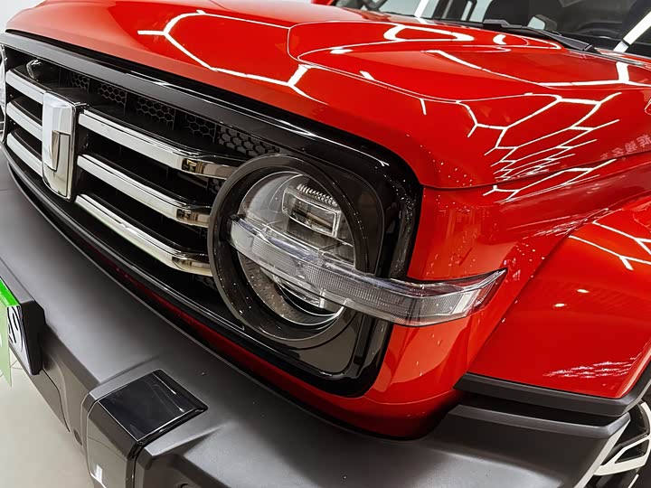 Фото 2 - Tank 300