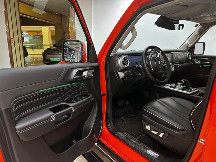 Фото 5 - Tank 300