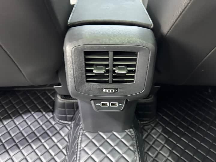 Фото 14 - Volkswagen Tacqua