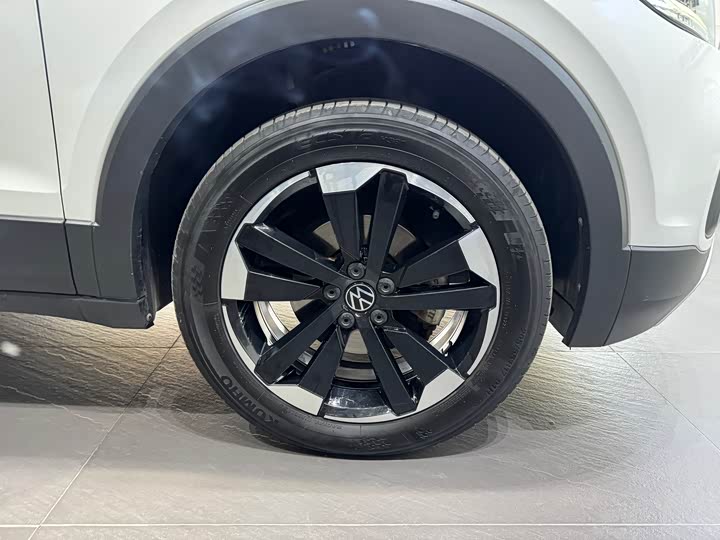 Фото 4 - Volkswagen Tacqua