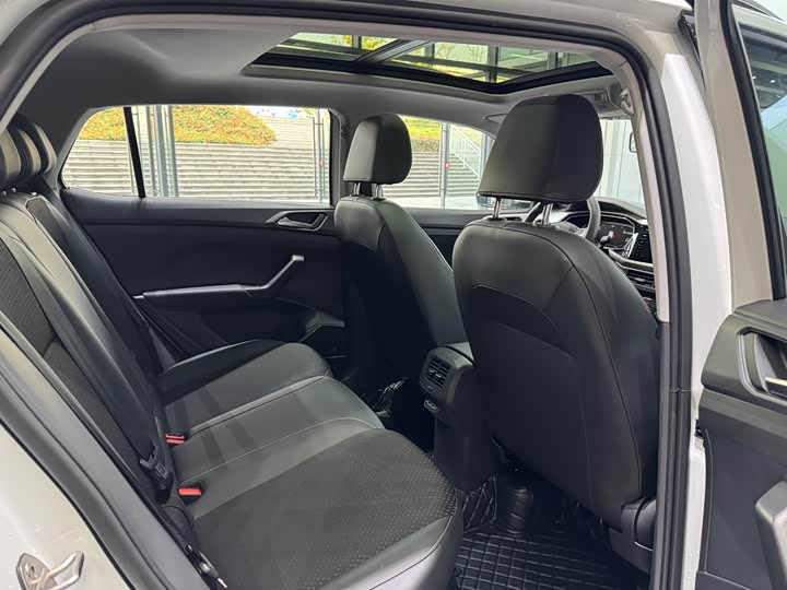 Фото 6 - Volkswagen Tacqua