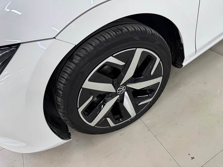 Фото 10 - Volkswagen Lamando L