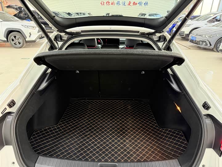 Фото 19 - Volkswagen Lamando L