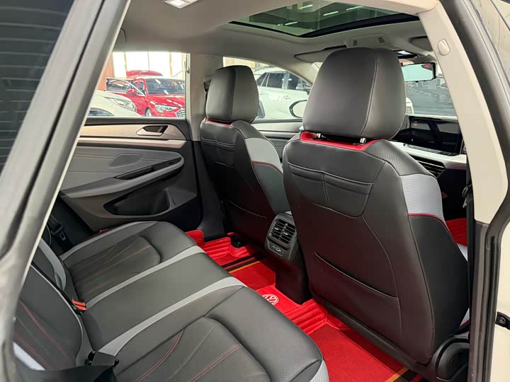 Фото 21 - Volkswagen Lamando L