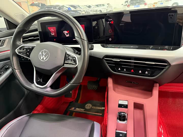 Фото 23 - Volkswagen Lamando L