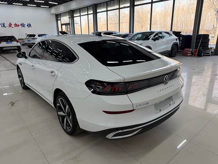 Фото 3 - Volkswagen Lamando L