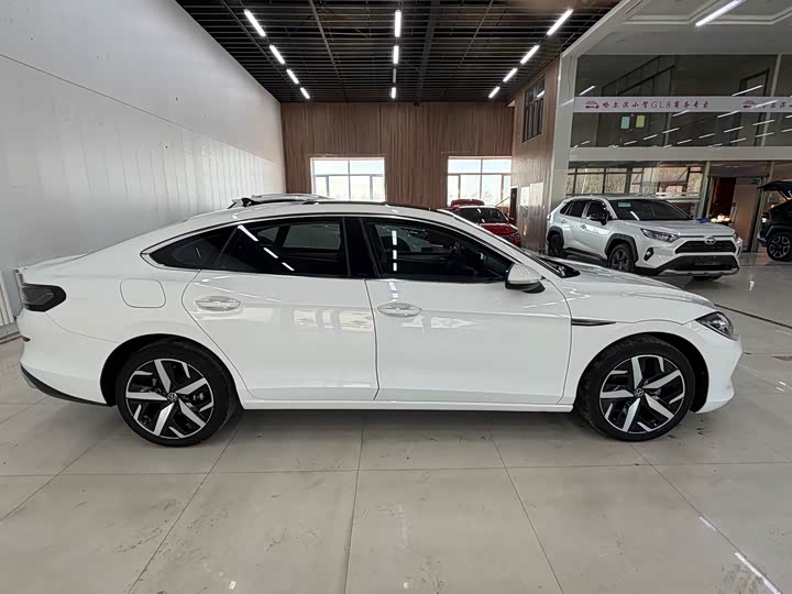 Фото 6 - Volkswagen Lamando L