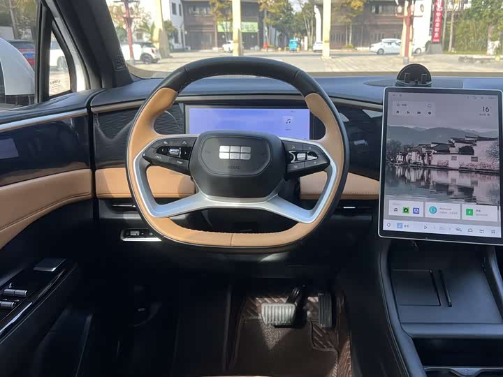 Фото 12 - Geely Galaxy L7