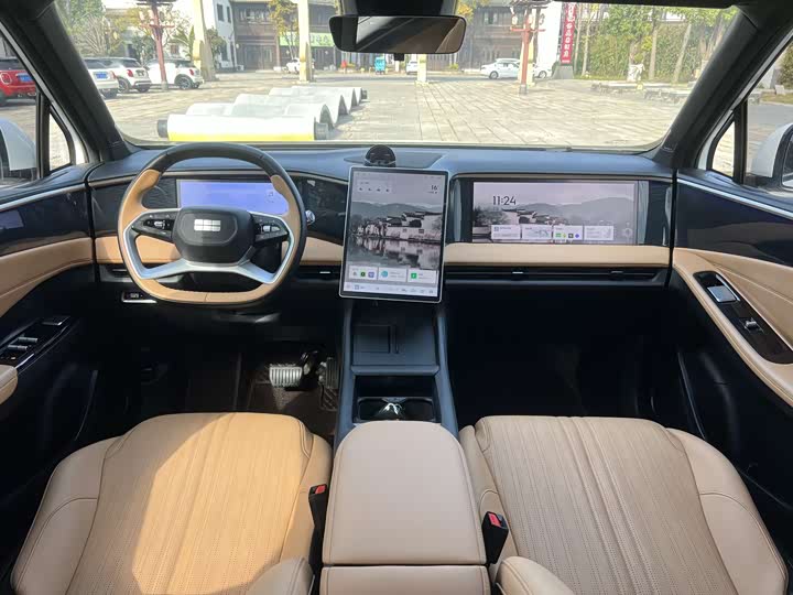 Фото 13 - Geely Galaxy L7