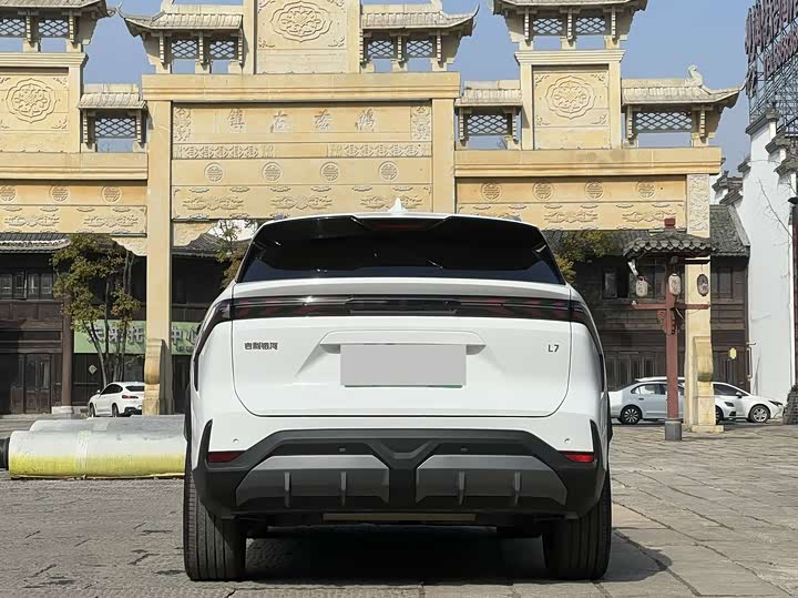 Фото 5 - Geely Galaxy L7